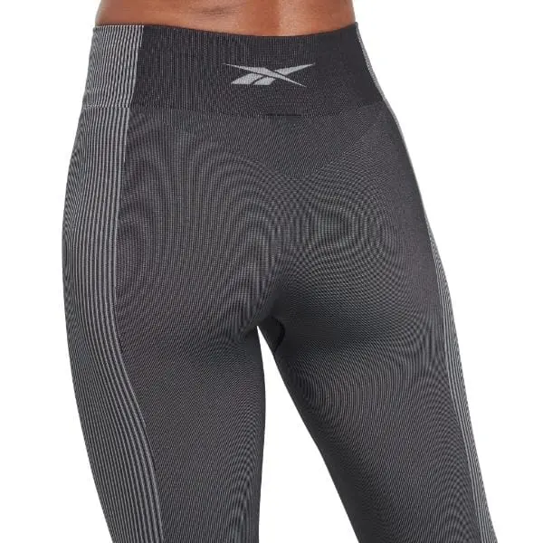 reebok-589991_1024x1024.webp