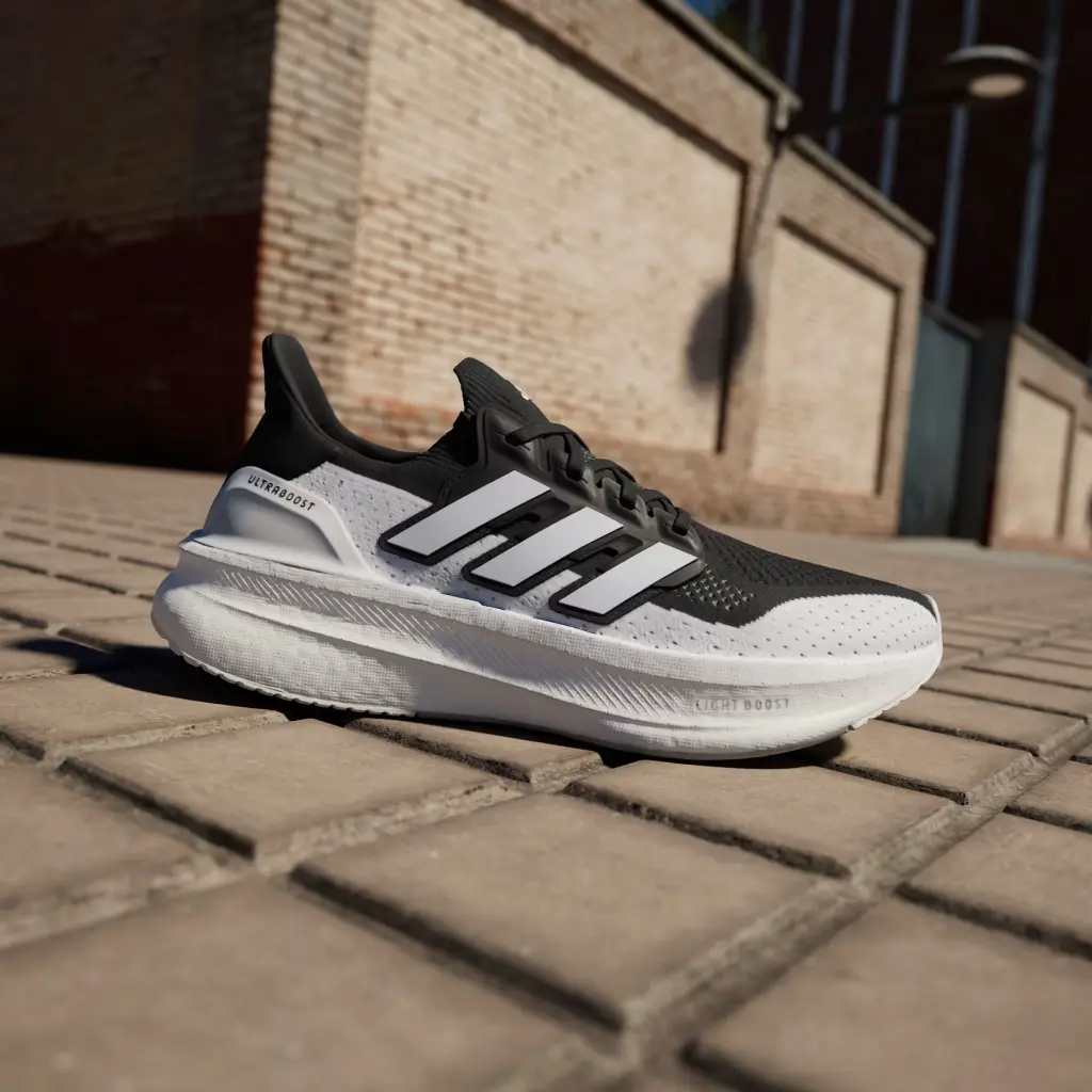Ultraboost_5_Shoes_Black_IF1480_HM3_hover.webp